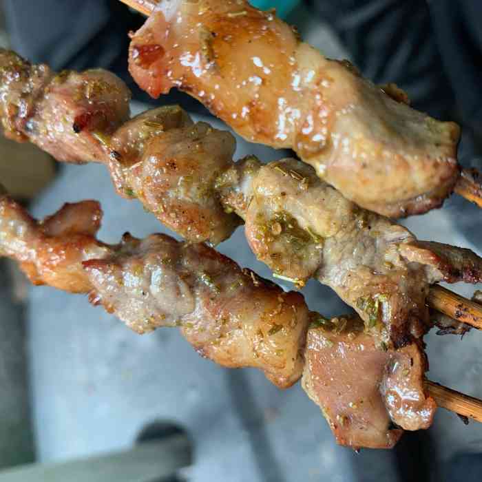 西夏清真牛羊肉店-"最近天气热了起来,平时买羊肉的肉摊都不卖.