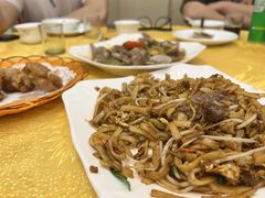 炒牛河-辉记潮汕海鲜砂锅粥(林和西店)