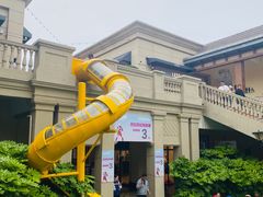 -王府井奥莱临潼小镇(临潼店)