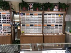 -视野联行眼镜·蔡司授权店(长白万象汇店)