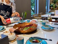 -墨居上隐·院子里火锅(峨眉店)