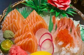 Salmon and Sweet Shrimp Sashimi Platter