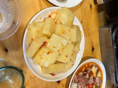 -宏兴烤鱼山庄(宣恩总店)