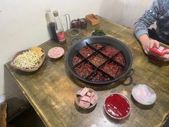 -渝嘴小老弟老火锅(华新村店)
