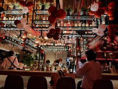 -FOUR PLAY BAR