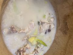 -滇香肴·云南菜蒸汽石锅鱼(云南北路店)