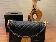 -CHANEL(恒隆广场店)