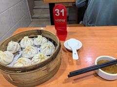 -莱莱小笼·乔艾