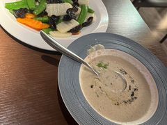 -卡普里披萨·牛扒·下午茶