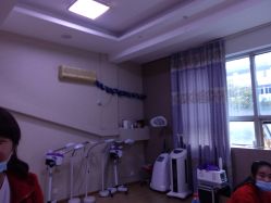 -苗医生专业祛痘·皮肤管理