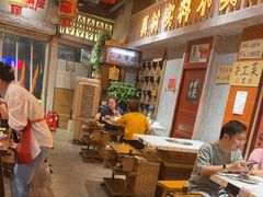 -旧街市鲜货老火锅(大光路店)