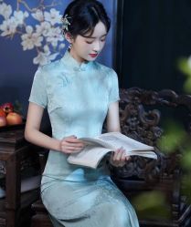-租旗袍租礼服馆