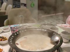 -洪氏嗨捞·广东猪肚鸡·椰子鸡火锅(西咸万象城店)