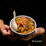 午休时间🥩从工位上转战到木偶剧院，只为你的性价比。