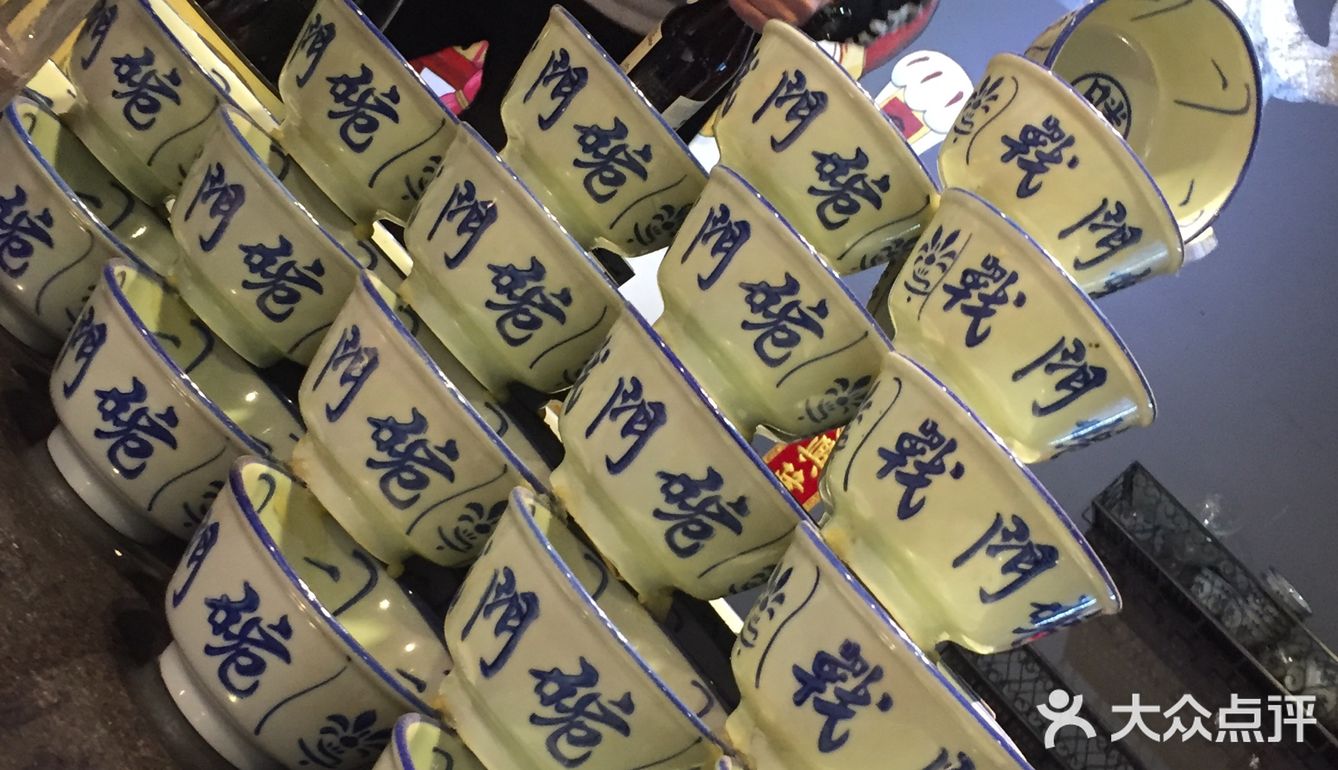 直接导航过来才可以，楼下有️，早点来很多车位