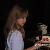 带室外草坪的西餐厅真的好适合约会拍照