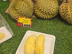 -席娜卡琳火车铁道夜市