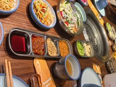 -明洞阿姨·韩式酱蟹烤肉·创意料理(三元桥店)