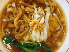 -呷佬·长沙手工米粉(金沙江路店)