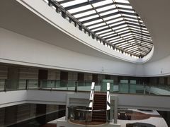 -上海滴水湖皇冠假日酒店