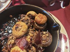 安格斯铁板蒜香牛肉-BROWNSTONE布朗石西班牙餐厅(富城店)