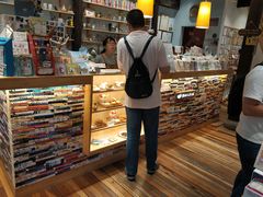 -猫的天空之城概念书店(杭州南宋御街店)