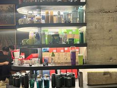 -星巴克臻选(惠州华贸天地1楼店)