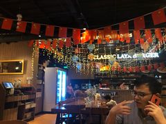 -拉亚汉堡经典餐厅(商城路店)