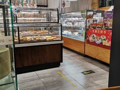 面包甜点陈列柜-金凤成祥(东直门现烤面包店)