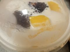 芒果白雪糯米甜甜-满记甜品(巴黎春天宝山店)