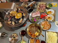 -围炉肉舍•炭烤活鳗•丹东海鲜烤肉(步行街店)