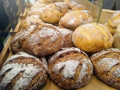 桂圆核桃欧包-面包与我Bread Or Me(长城汇店)