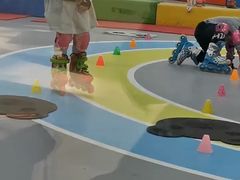 -米高蓝斯克国际轮滑中心(中铁建店)