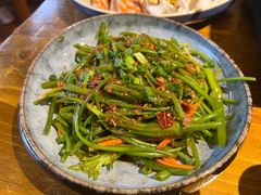 水性杨花酸酸辣-民食香·腊排骨野生菌美食(木府店)