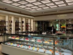 -上海半岛酒店·半岛精品店