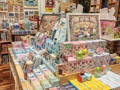 -猫的天空之城概念书店(杭州南宋御街店)