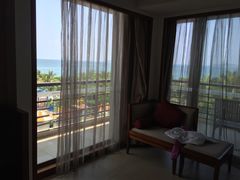 -三亚湾海居铂尔曼度假酒店