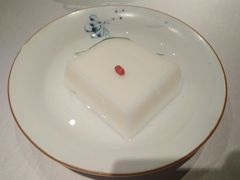 杏仁豆腐-京味斋·北京烤鸭(北京南站洋桥店)