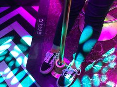 -温莎KTV(珠江路店)