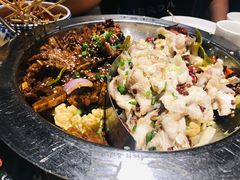 -小鱼小牛·鱼牛干锅·脆鱼火锅(世欧广场店)