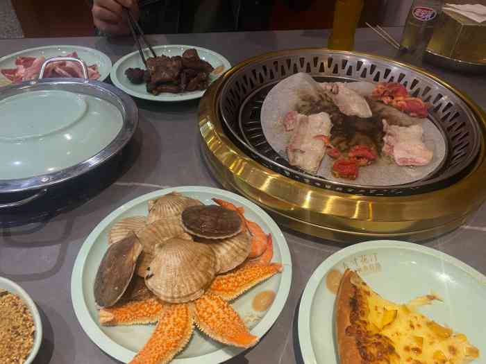 九寸花汀海鲜烤肉自助(奥体万达店)-"带朋友家的小可爱去玩朋友听说他