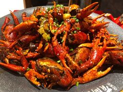 大锅油焖虾-有间虾铺·经典湘菜·小龙虾(新梦店)