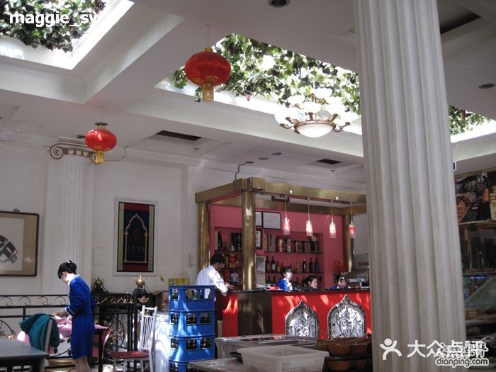 新疆饭庄大堂图片