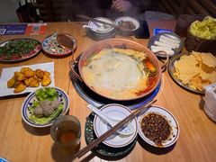 -洱火云南酸菜牛肉火锅(石景山当代商城店)