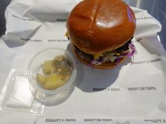-TRIPS BURGER(大钟寺店)