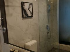 -优逸酒店(柳州窑埠古镇万象城店)