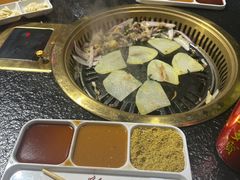 -牛鲜盛齐齐哈尔烤肉(曹路店)