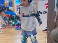-乐翔轮滑(中庚漫游城店)