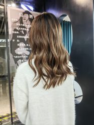 -奈川烫染Salon