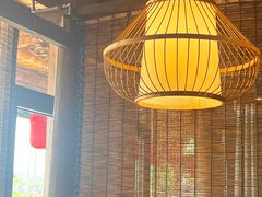 -头上红煨盐鸡·非遗院子餐厅